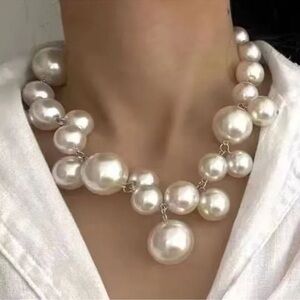 NEW White Faux Pearl Avant Garde Chunky Statement Necklace